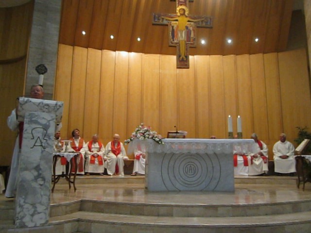 Statua angelo custode Prega per me legno ulivo - Sorelle Clarisse -  Monastero Immacolata Concezione - Albano Laziale